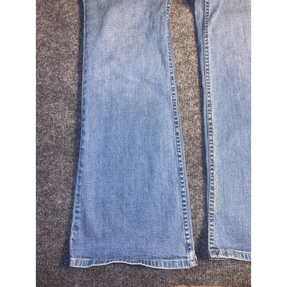 Levi's Bootcut‎ Jeans Women's 16M Blue Denim Flat Front High Rise Medium Wash - Picture 4 of 13
